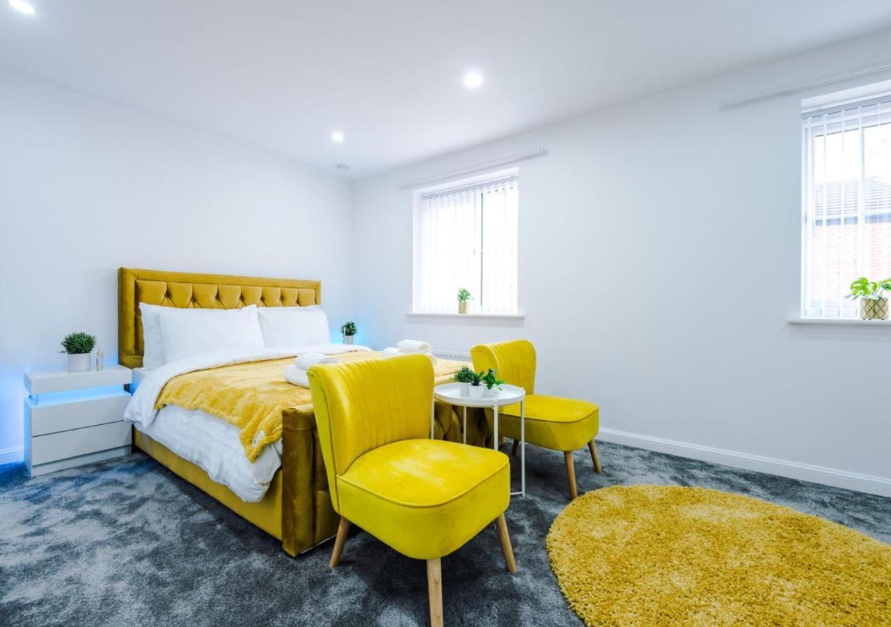 Luxury 3 Bedroom House Close To Manchester Center Екстериор снимка