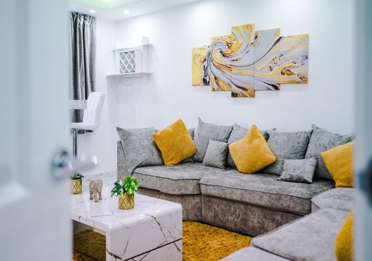 Luxury 3 Bedroom House Close To Manchester Center Екстериор снимка